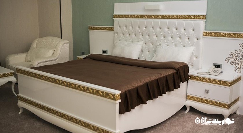 نمای تخت بزرگ سوئیت جونیور