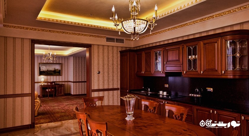 نمای آشپزخانه سوئیت سوپریور