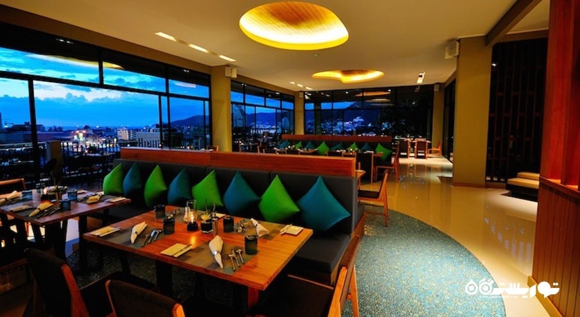 نمای رستوران بین المللی ایت مور