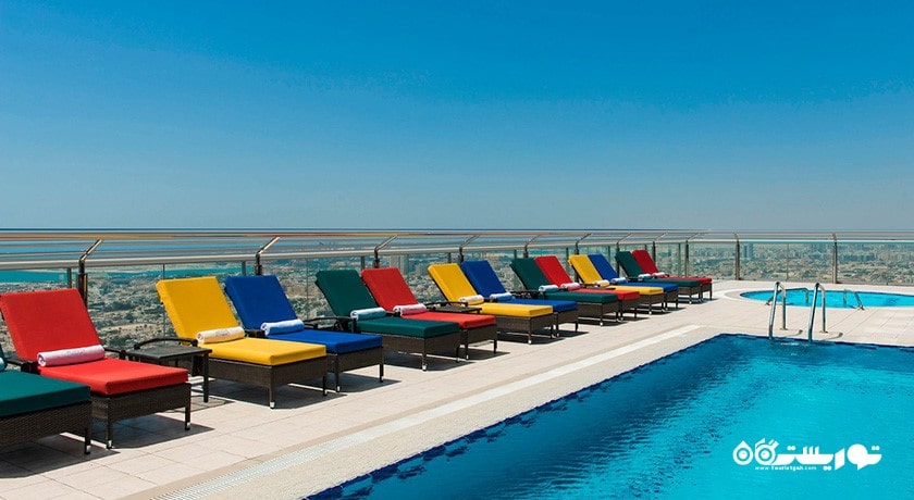 استخر روباز هتل فور پوینتس بای شرایتون