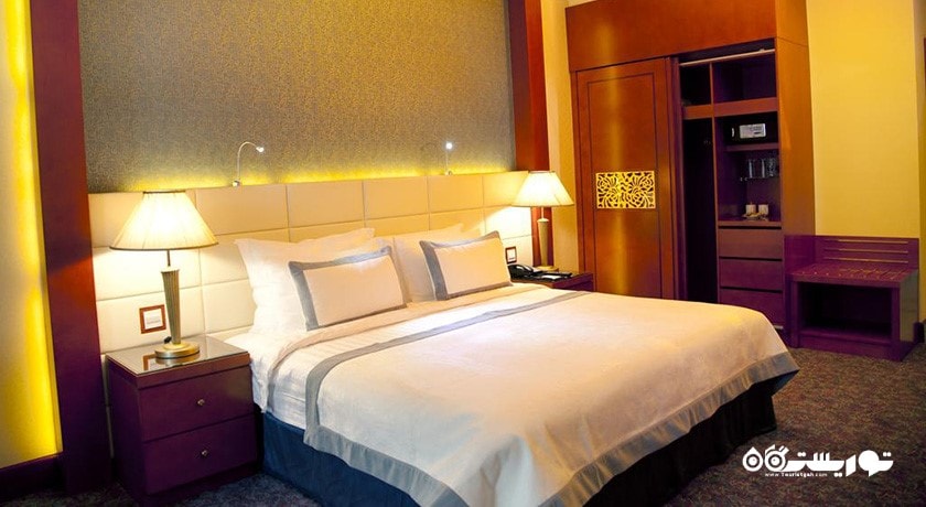 نمای تخت بزرگ سوئیت سه خوابه