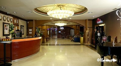 میز پذیرش هتل کانتری کلاب دبی