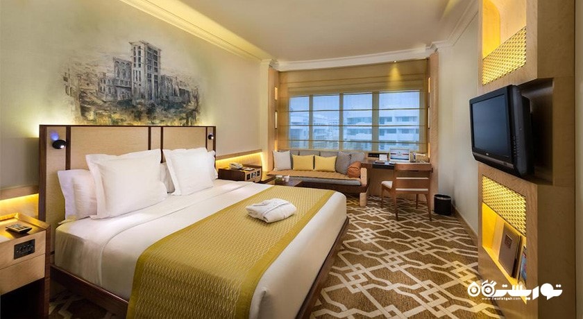 نمای تخت بزرگ اتاق اگزکیوتیو