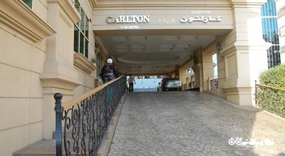 درب ورودی هتل کارلتون تاور دبی