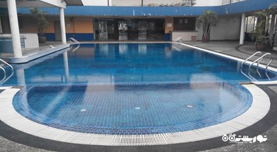 استخر روباز هتل دینستی