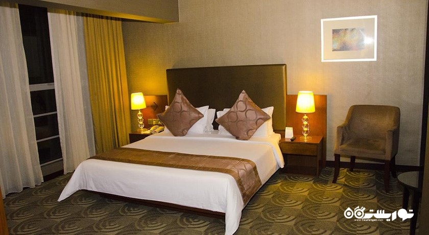 نمای تخت بزرگ سوئیت اگزکیوتیو