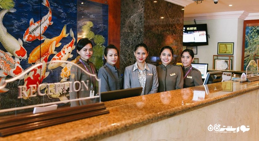 میز پذیرش هتل مالوری