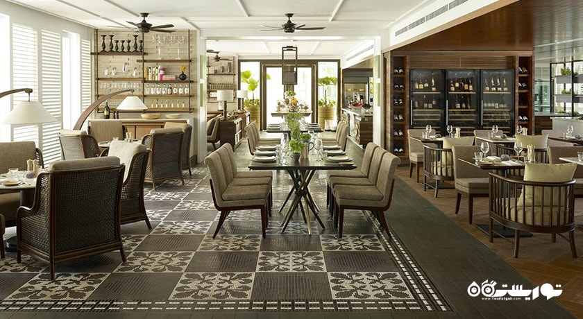 نمای رستوران ایتالیایی رز واتر فال