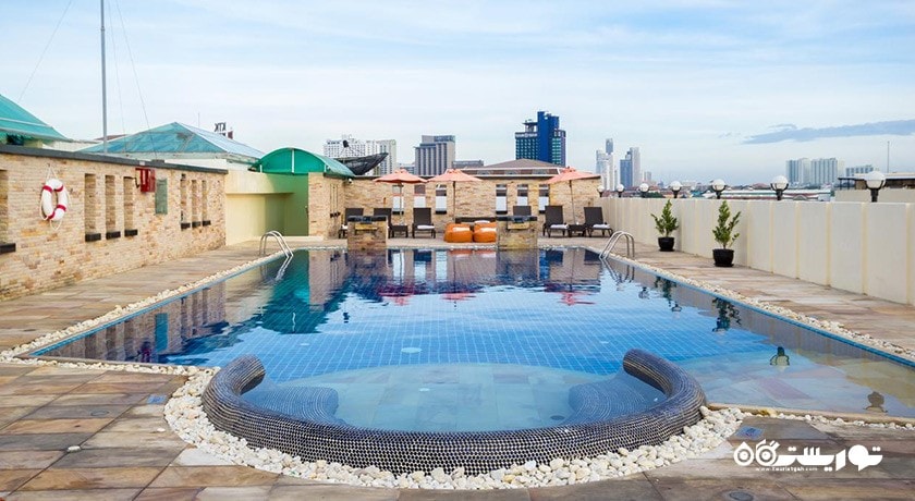 استخر روباز هتل آمارای نووا سوئیتز پاتای