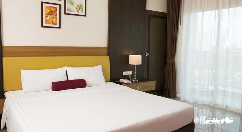 نمای تخت بزرگ اتاق دلوکس