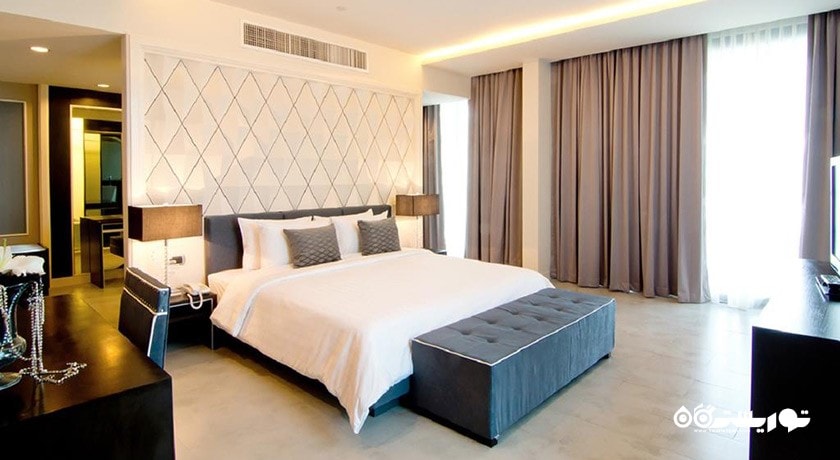 نمای تخت بزرگ سوئیت رویال