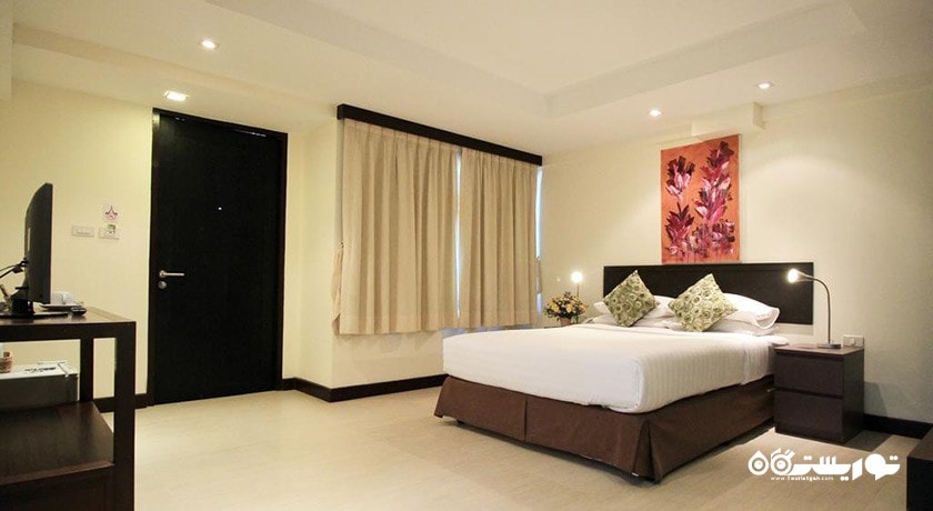 نمای تخت بزرگ اتاق دلوکس