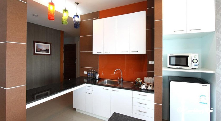 نمای آشپزخانه سوئیت دوخوابه