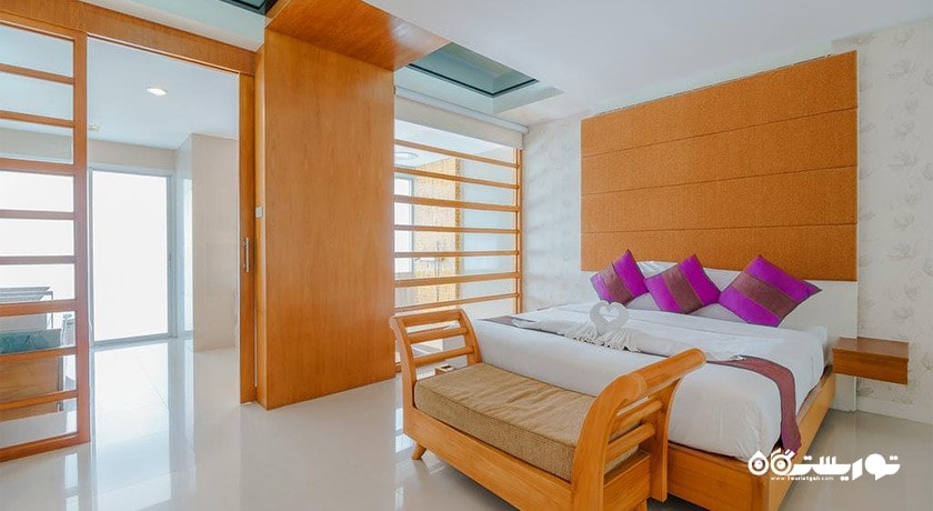 نمای تخت بزرگ سوئیت دوخوابه