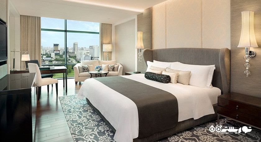 نمای تخت بزرگ اتاق گرند دلوکس