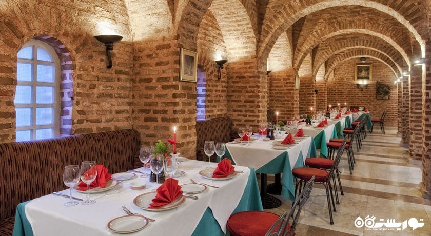 رستوران لاگوندولا هتل ورلد آو واندر توپ کاپی پلس