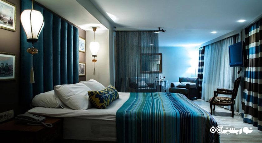 تخت بزرگ آپارتمان دوخوابه