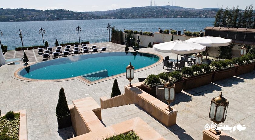 استخر روباز هتل لس اوتامنز