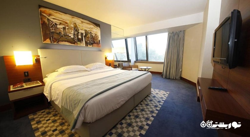 نمای تخت بزرگ سوئیت پارک