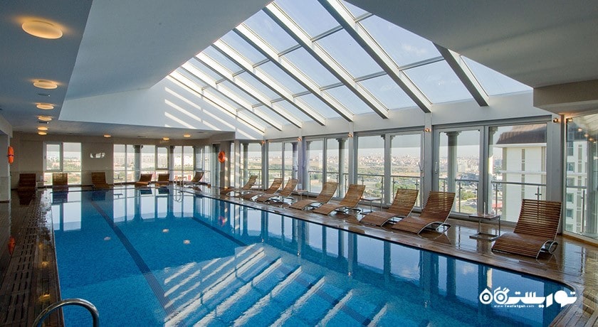 استخر سرپوشیده هتل واو استانبول