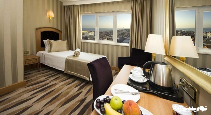 نمایی از تخت اتاق سینگل