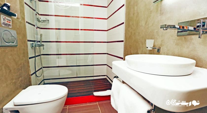 حمام و سرویس بهداشتی اتاق ها