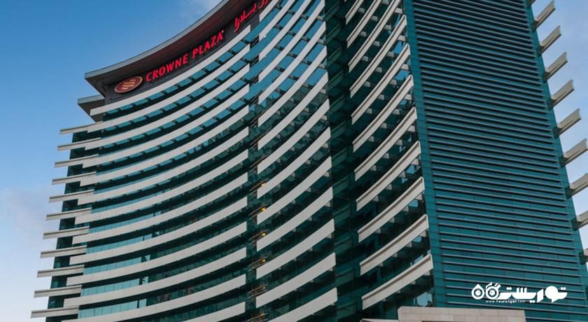 نمای ساختمان هتل کرون پلازا دبی فستیوال سیتی 