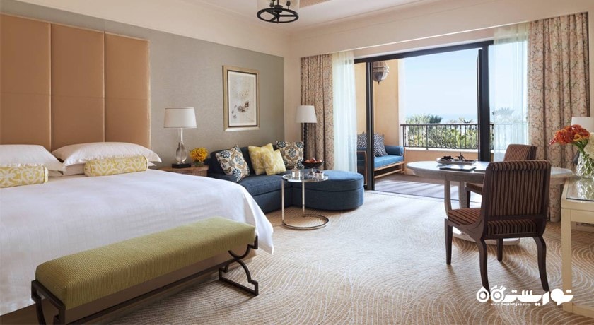 نمای تخت بزرگ اتاق دلوکس