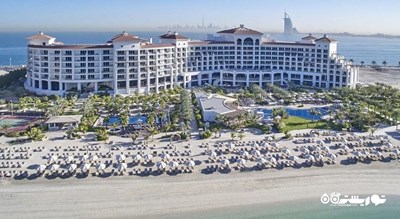 نمای ساحل اختصاصی و ساختمان هتل