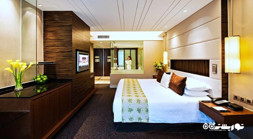 تخت بزرگ اتاق دلوکس کلاب