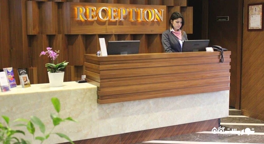 میز پذیرش هتل انجر بسفروس