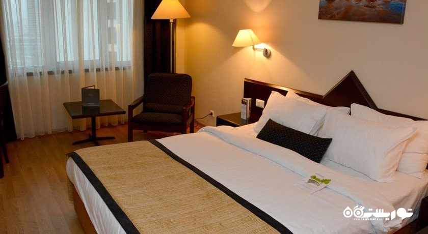 تخت بزرگ اتاق فرنچ سوپریور