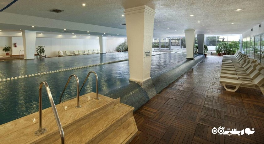 استخر روباز هتل ددمان استانبول