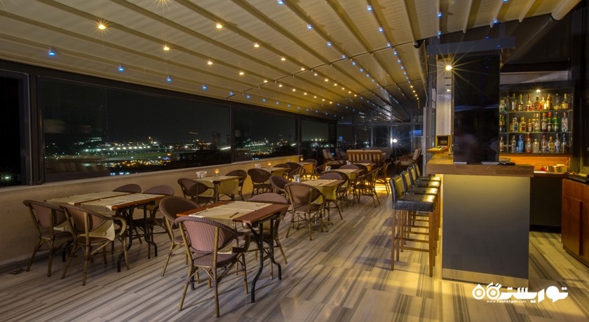 رستوران و بار روف تاپ تراس