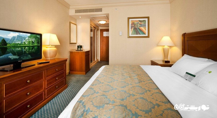 نمای تخت بزرگ اتاق دلوکس