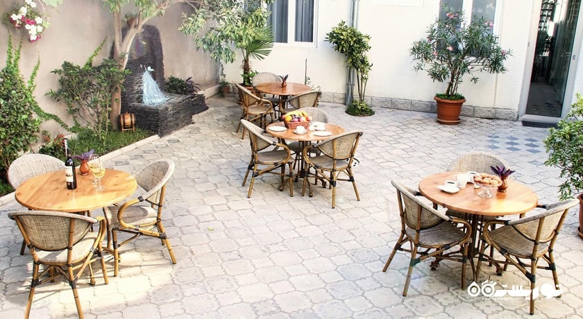 محوطه فضای باز رستوران هتل