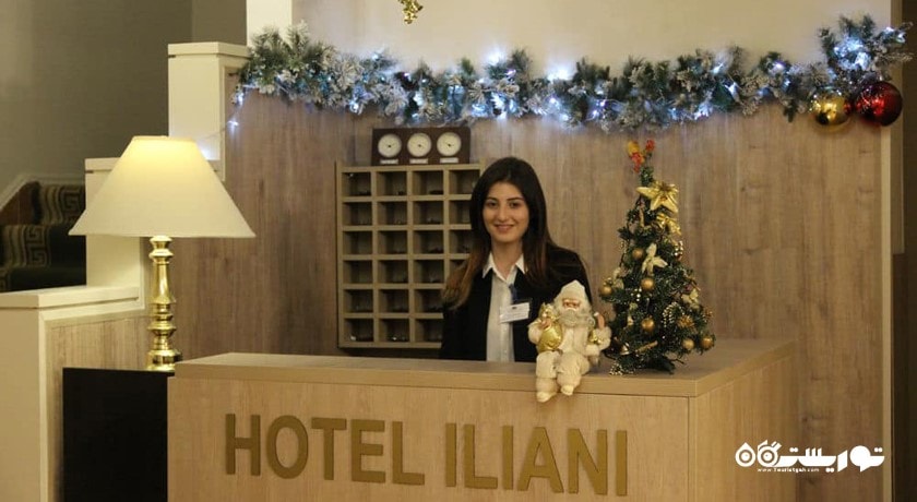 میز پذیرش هتل ایلیانی