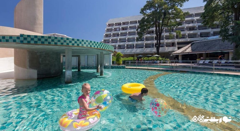 محوطه مخصوص کودکان در استخر هتل