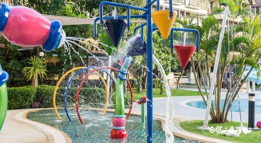 محوطه مخصوص کودکان در استخر روباز