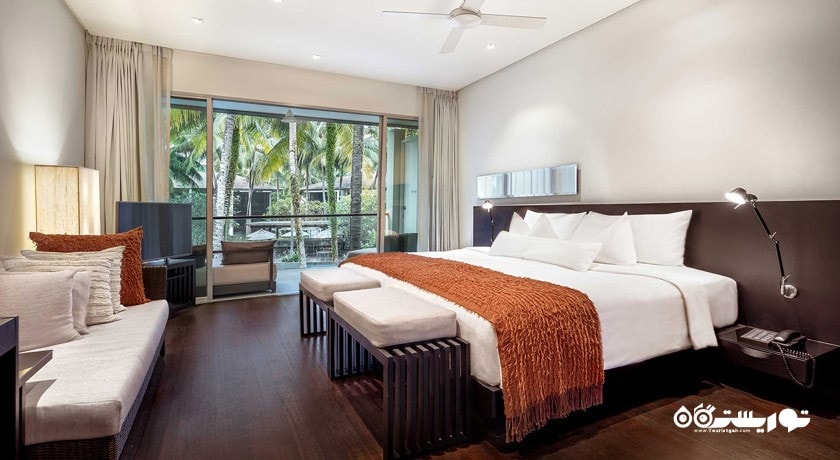 نمای تخت بزرگ اتاق دلوکس