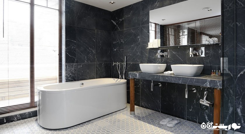 حمام به همراه وان سوئیت هتل	