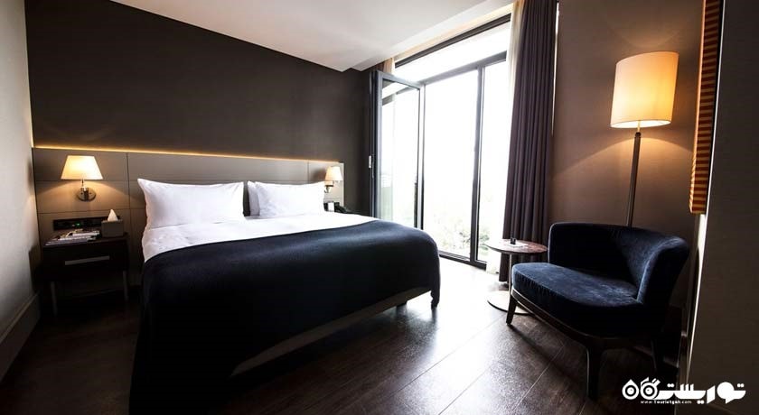 	نمای تخت بزرگ سوئیت گاردن