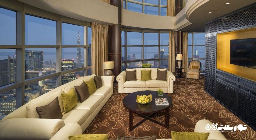 محوطه نشیمن سوئیت رویال