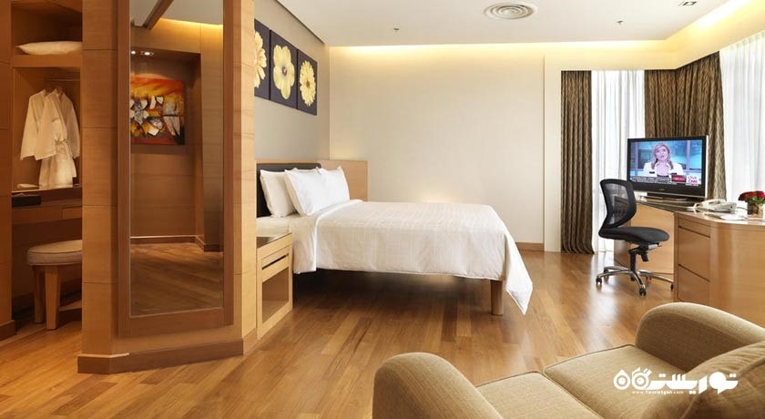 نمای تخت بزرگ اتاق پرمیر کلاب