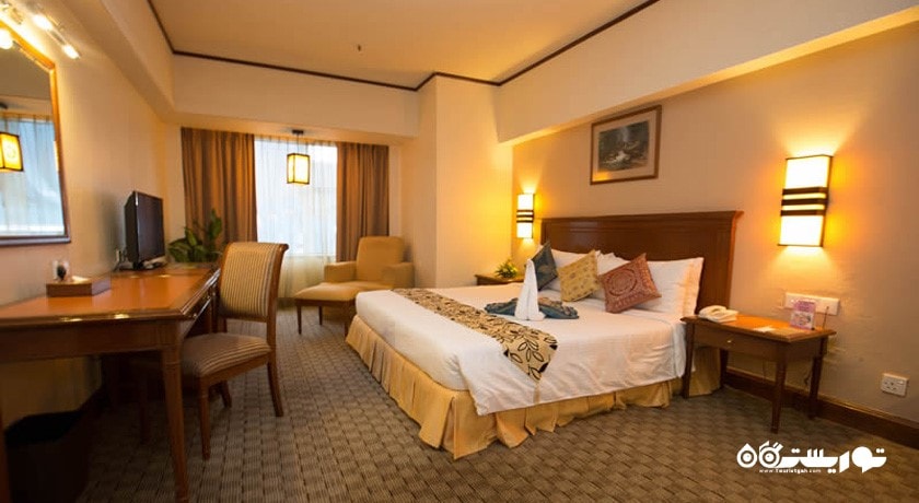 نمای تخت بزرگ سوئیت هتل