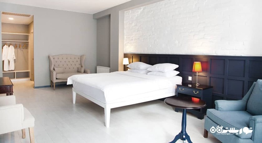 نمای تخت بزرگ اتاق سوپریور