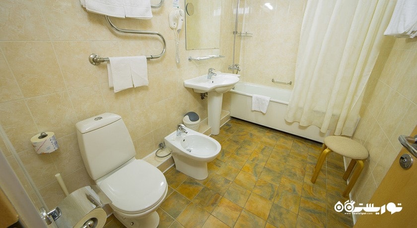 حمام و سرویس بهداشتی اتاق ها