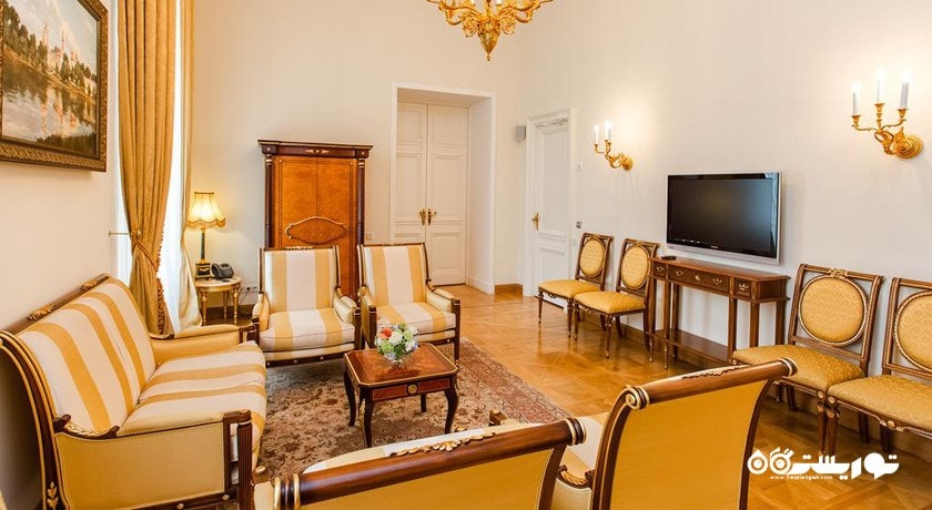 محوطه نشیمن آپارتمان لاکچری