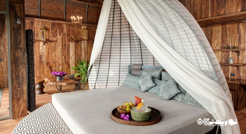 تخت بزرگ بردز نست پول ویلا