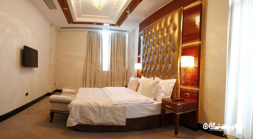 نمای تخت بزرگ اتاق دلوکس